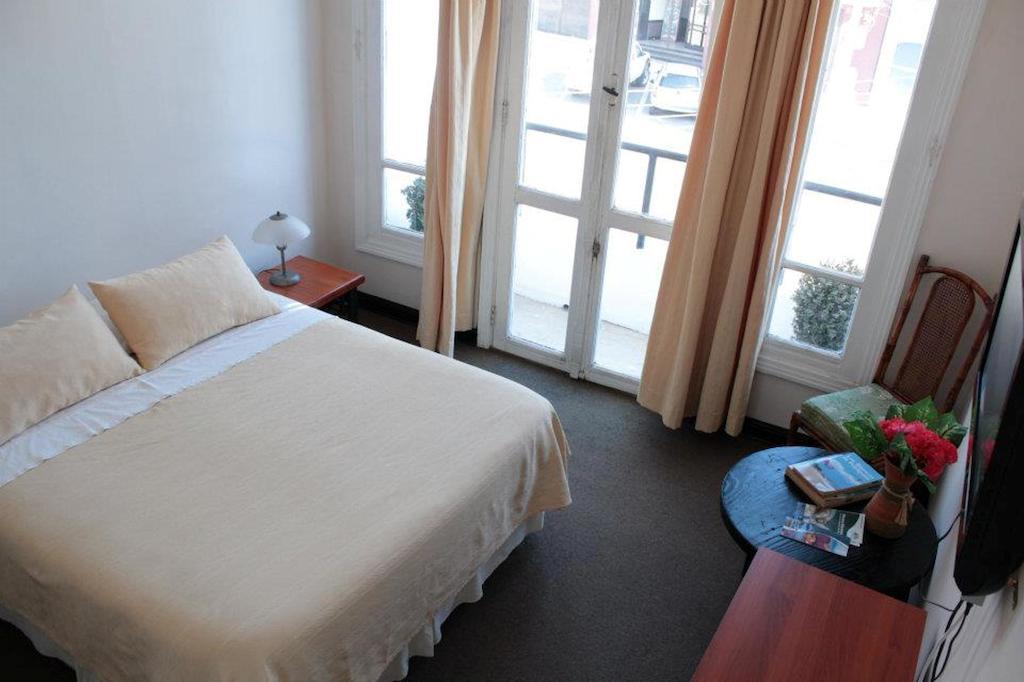 Alhambra Hotel Сан-Антонио Номер фото